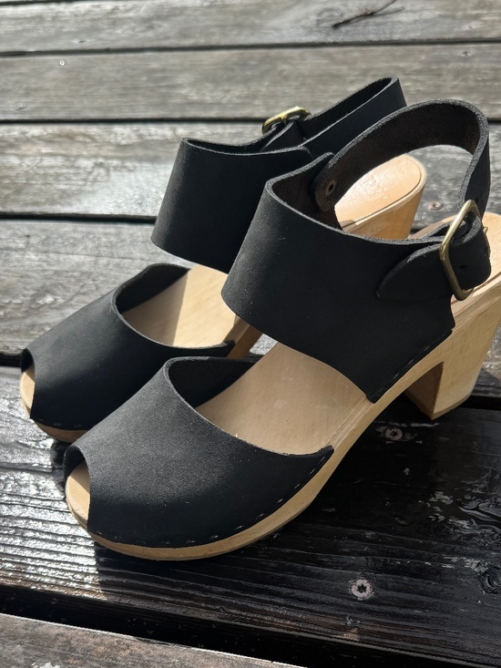 Bryr Shoes - Bryr Miranda Peep Toe Clogs sz. 37